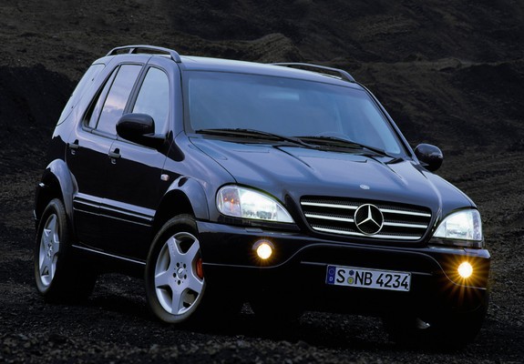 Pictures of Mercedes-Benz ML 55 AMG (W163) 2000–03