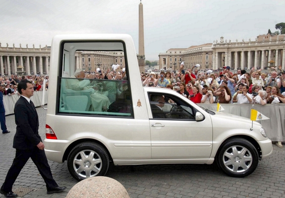 Pictures of Mercedes-Benz ML 430 Popemobile (W163) 2002