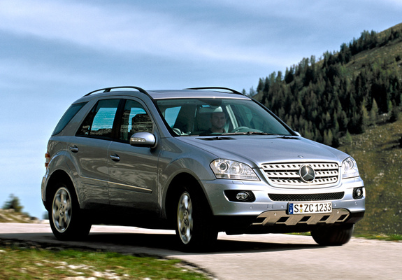 Pictures of Mercedes-Benz ML 500 (W164) 2005–08