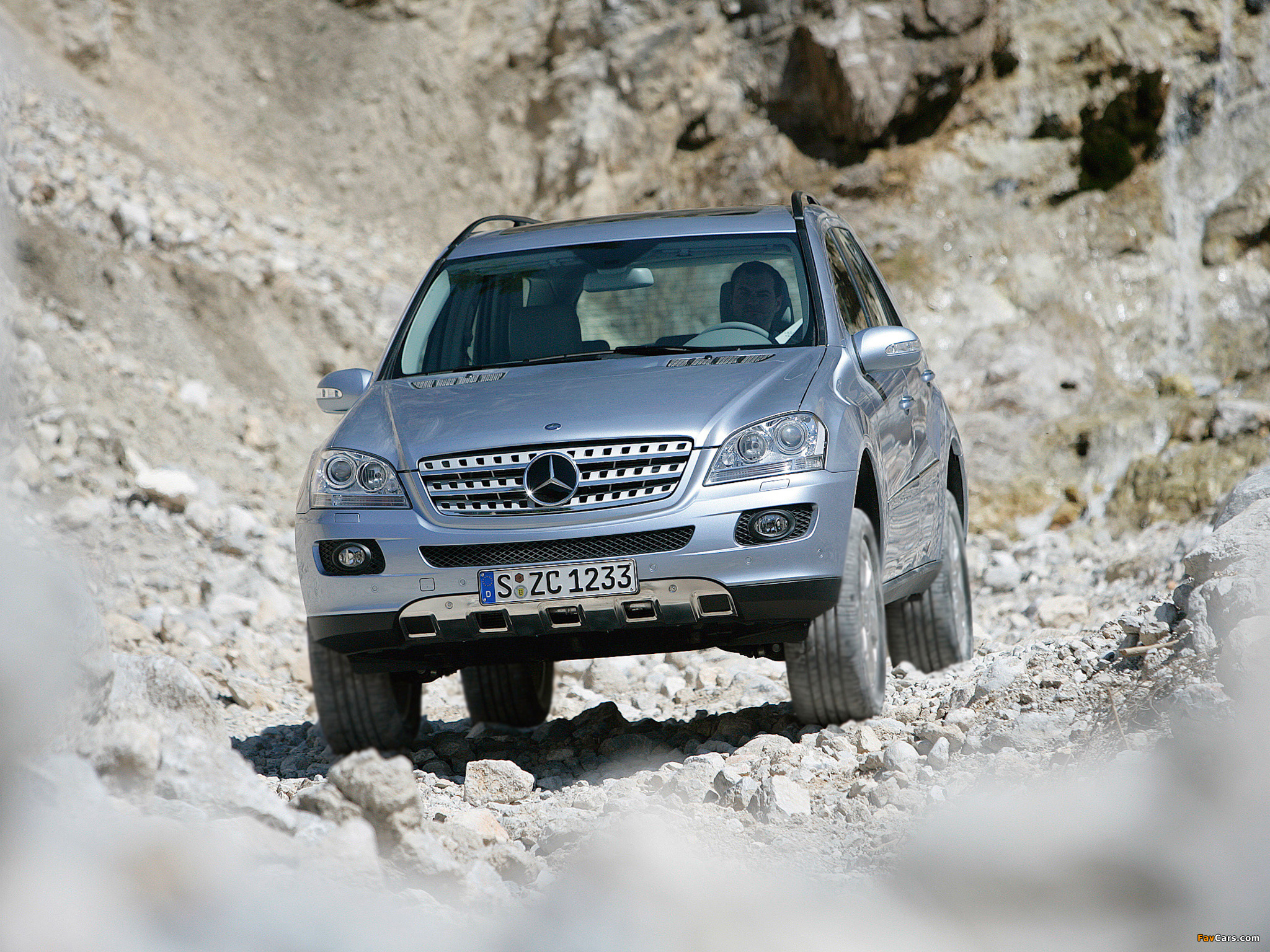 Pictures of Mercedes-Benz ML 500 (W164) 2005–08 (2048 x 1536)