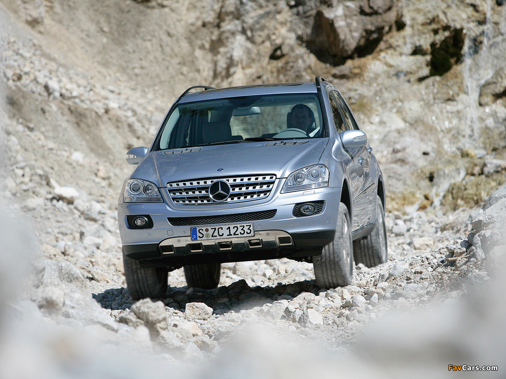 Pictures of Mercedes-Benz ML 500 (W164) 2005–08 (1024 x 768)