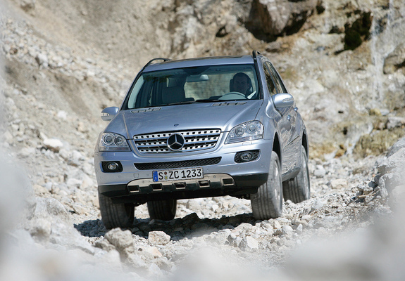 Pictures of Mercedes-Benz ML 500 (W164) 2005–08