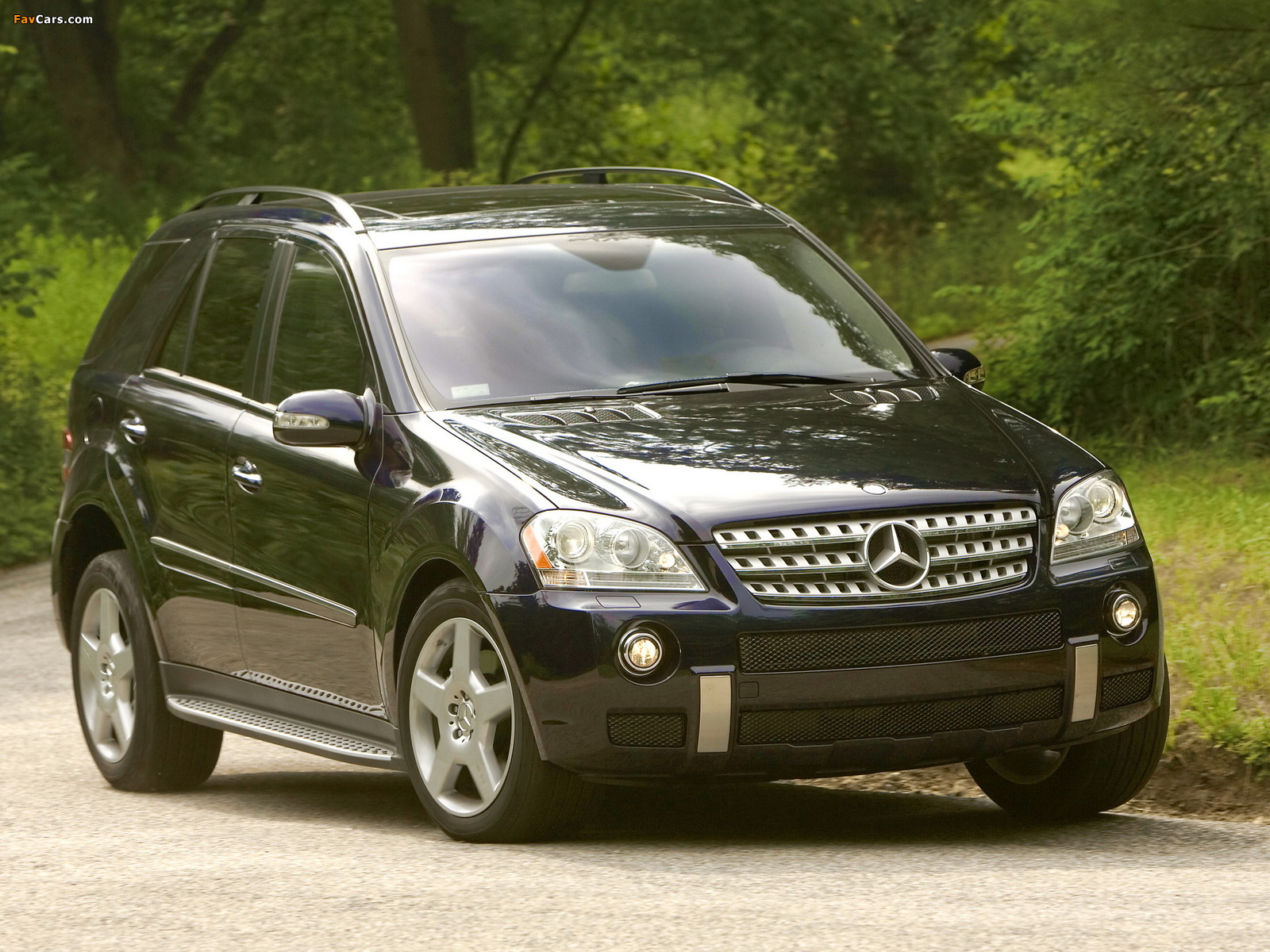 Pictures of Mercedes-Benz ML 550 (W164) 2006–08 (1600 x 1200)