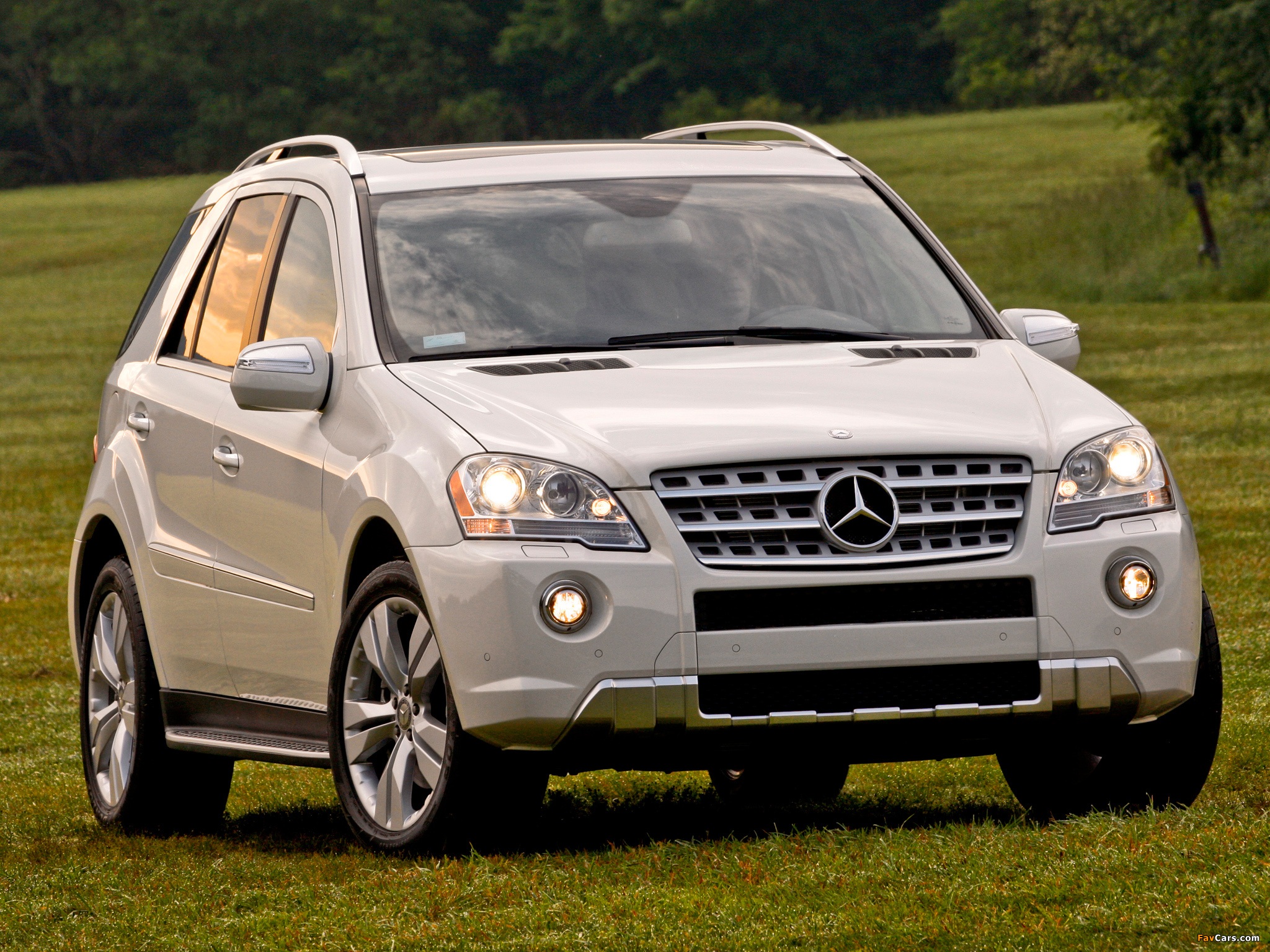 Pictures of Mercedes-Benz ML 550 (W164) 2008–11 (2048 x 1536)