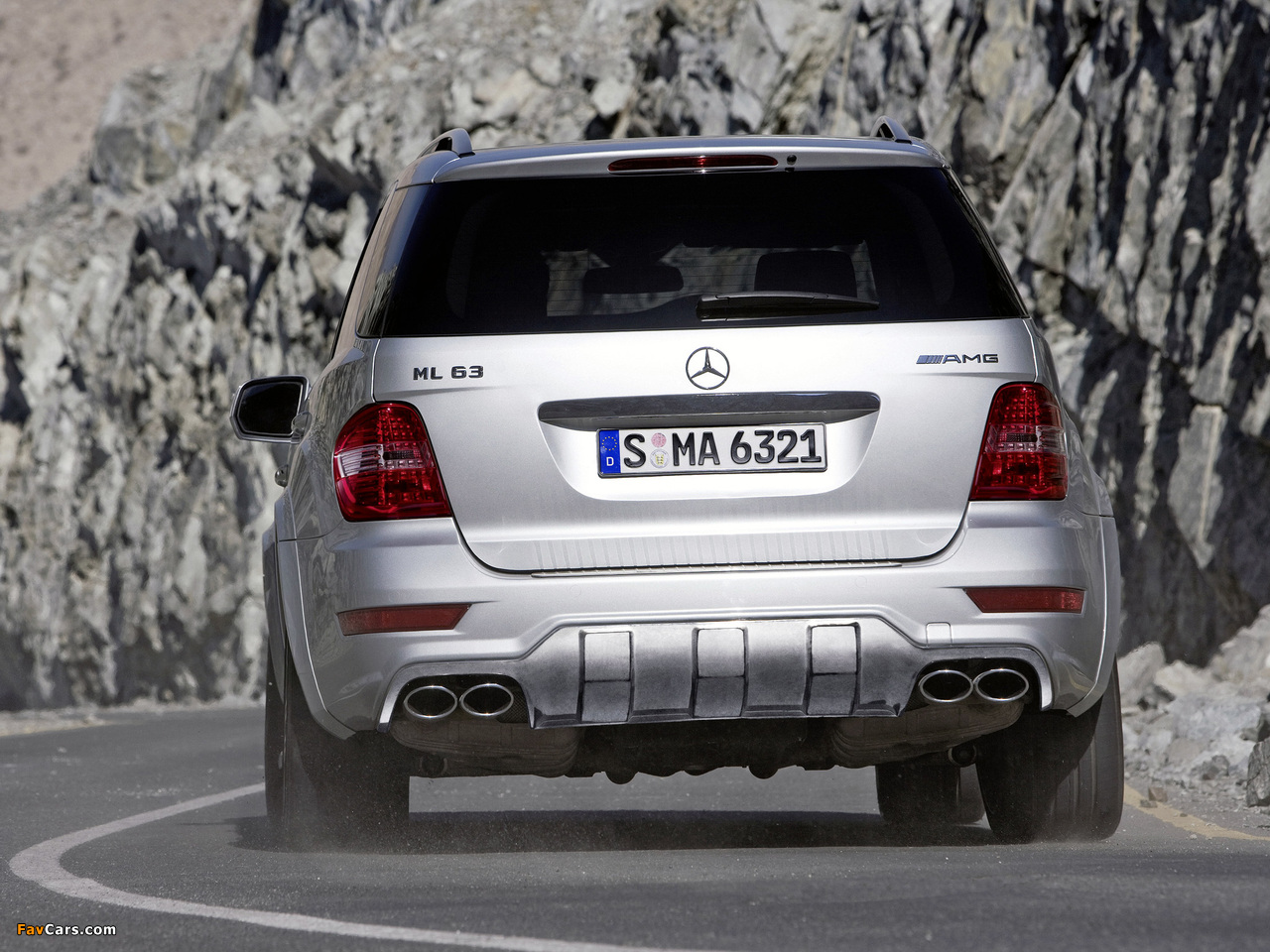 Pictures of Mercedes-Benz ML 63 AMG (W164) 2008–10 (1280 x 960)