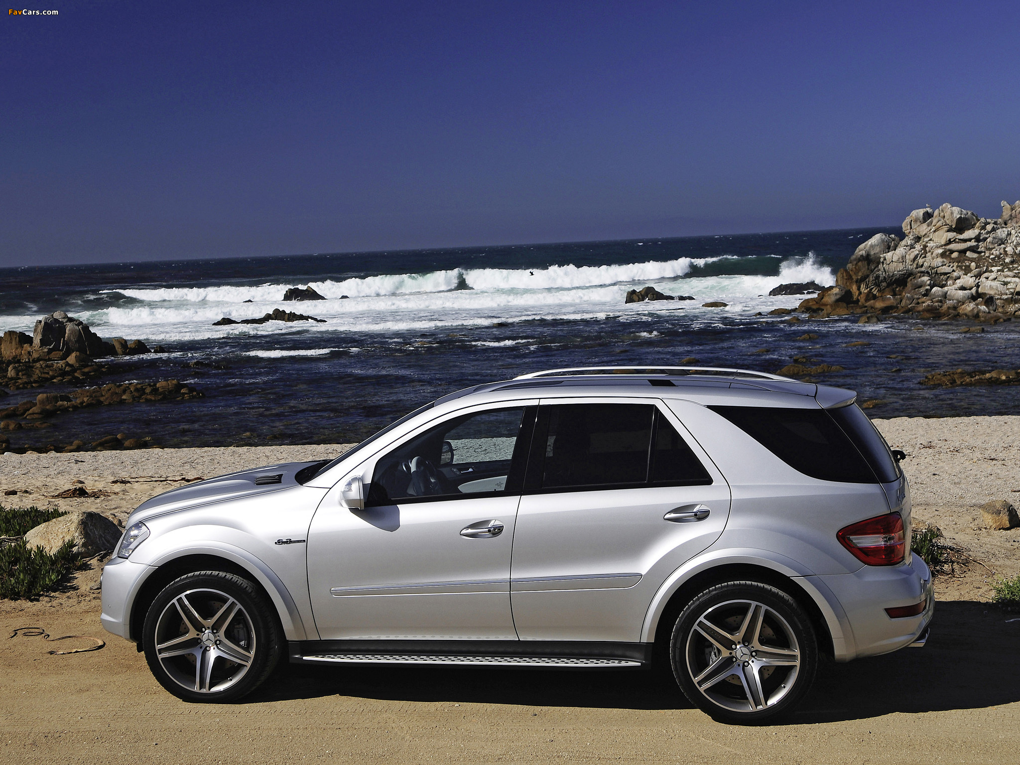Pictures of Mercedes-Benz ML 63 AMG 10th Anniversary (W164) 2009 (2048 x 1536)