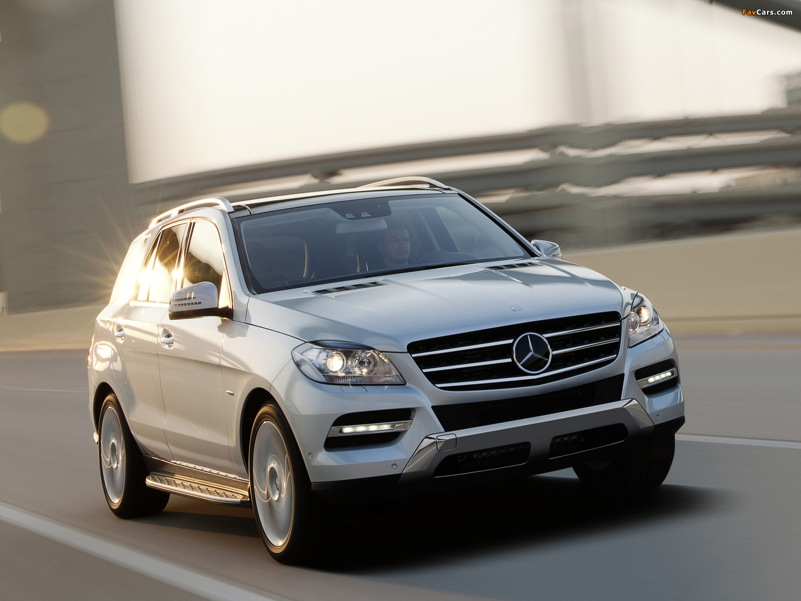 Pictures of Mercedes-Benz ML 350 BlueEfficiency (W166) 2011 (1600 x 1200)