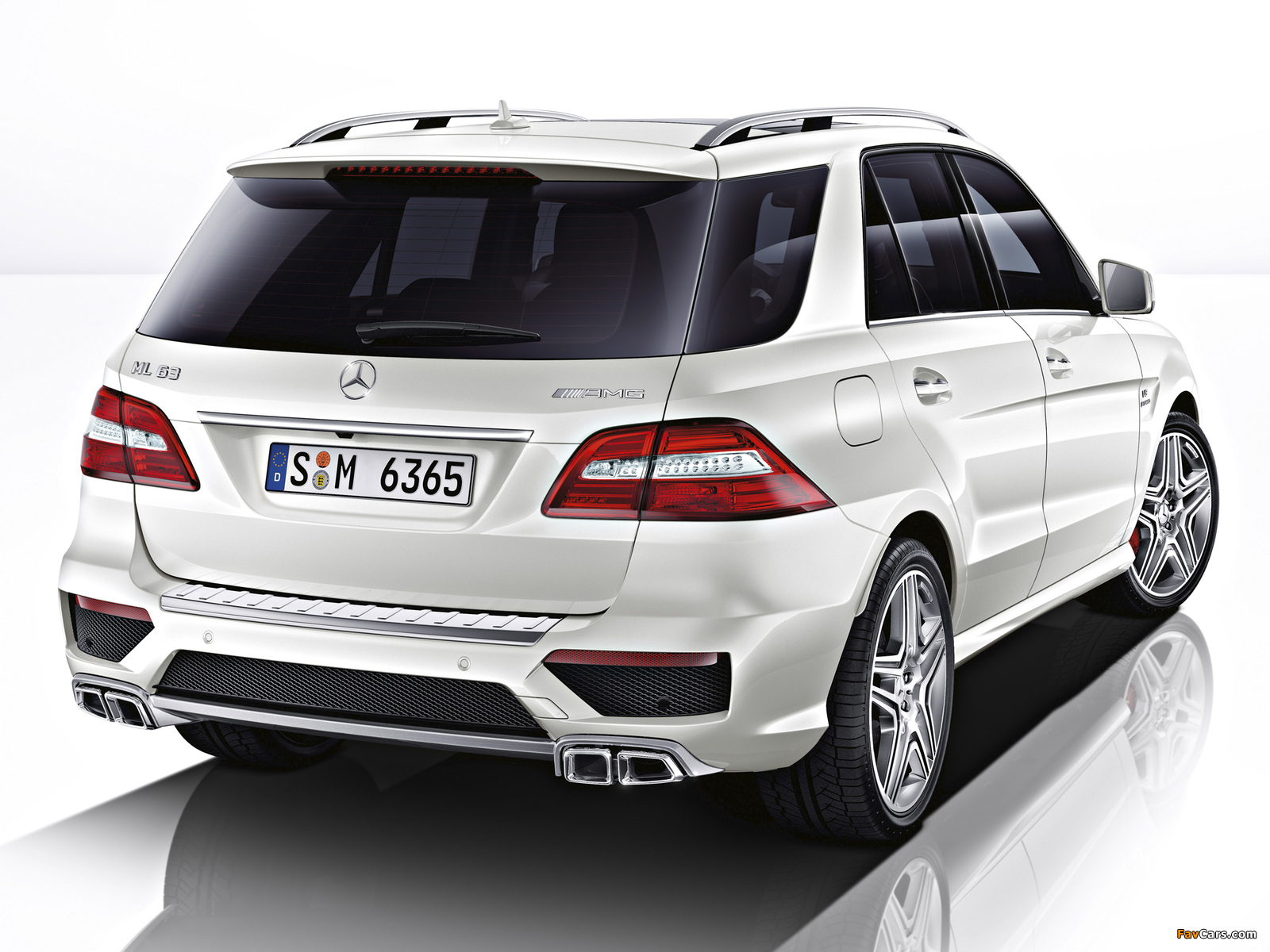 Pictures of Mercedes-Benz ML 63 AMG (W166) 2012 (1600 x 1200)