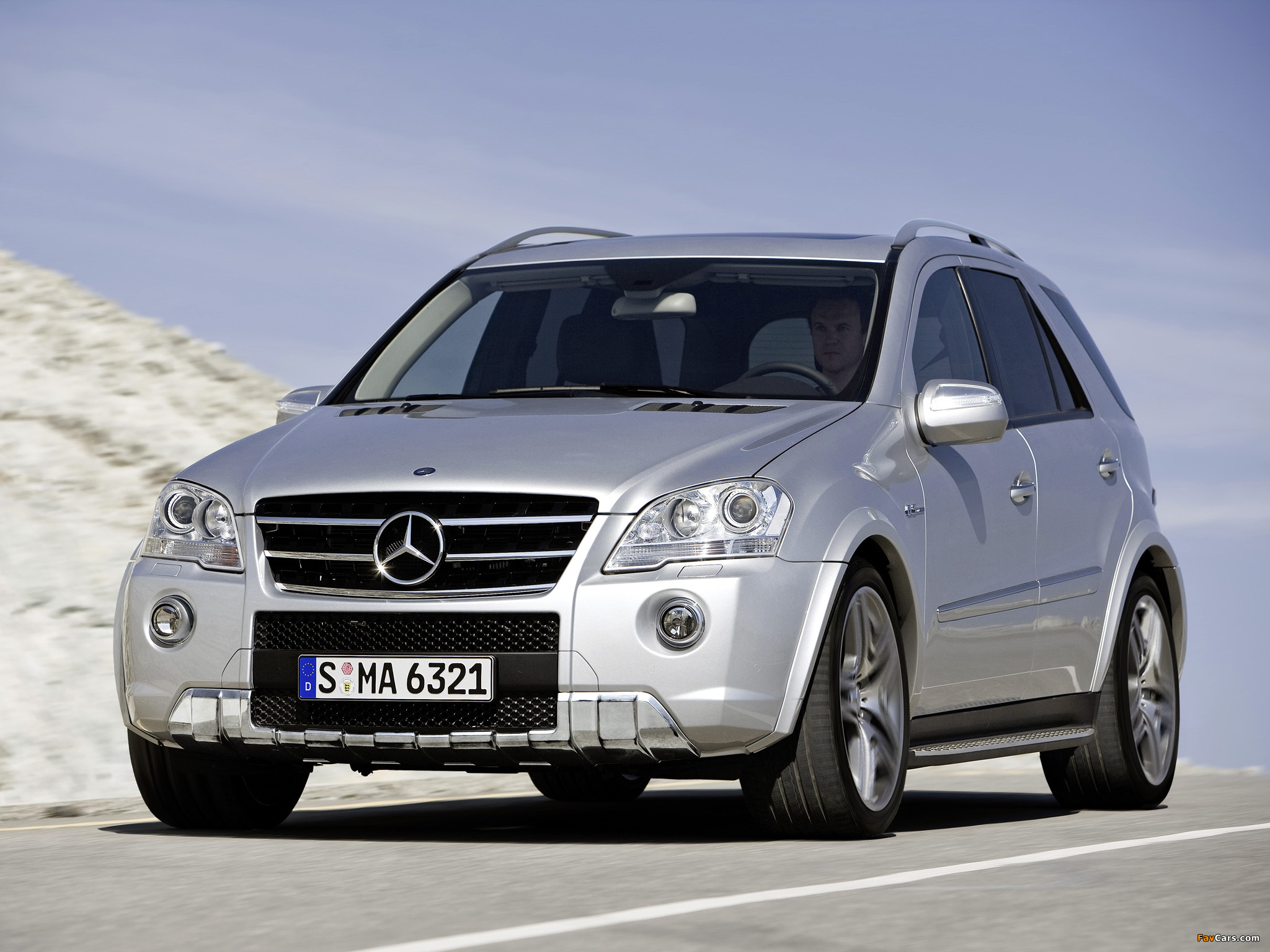 Mercedes-Benz ML 63 AMG (W164) 2008–10 wallpapers (2048 x 1536)