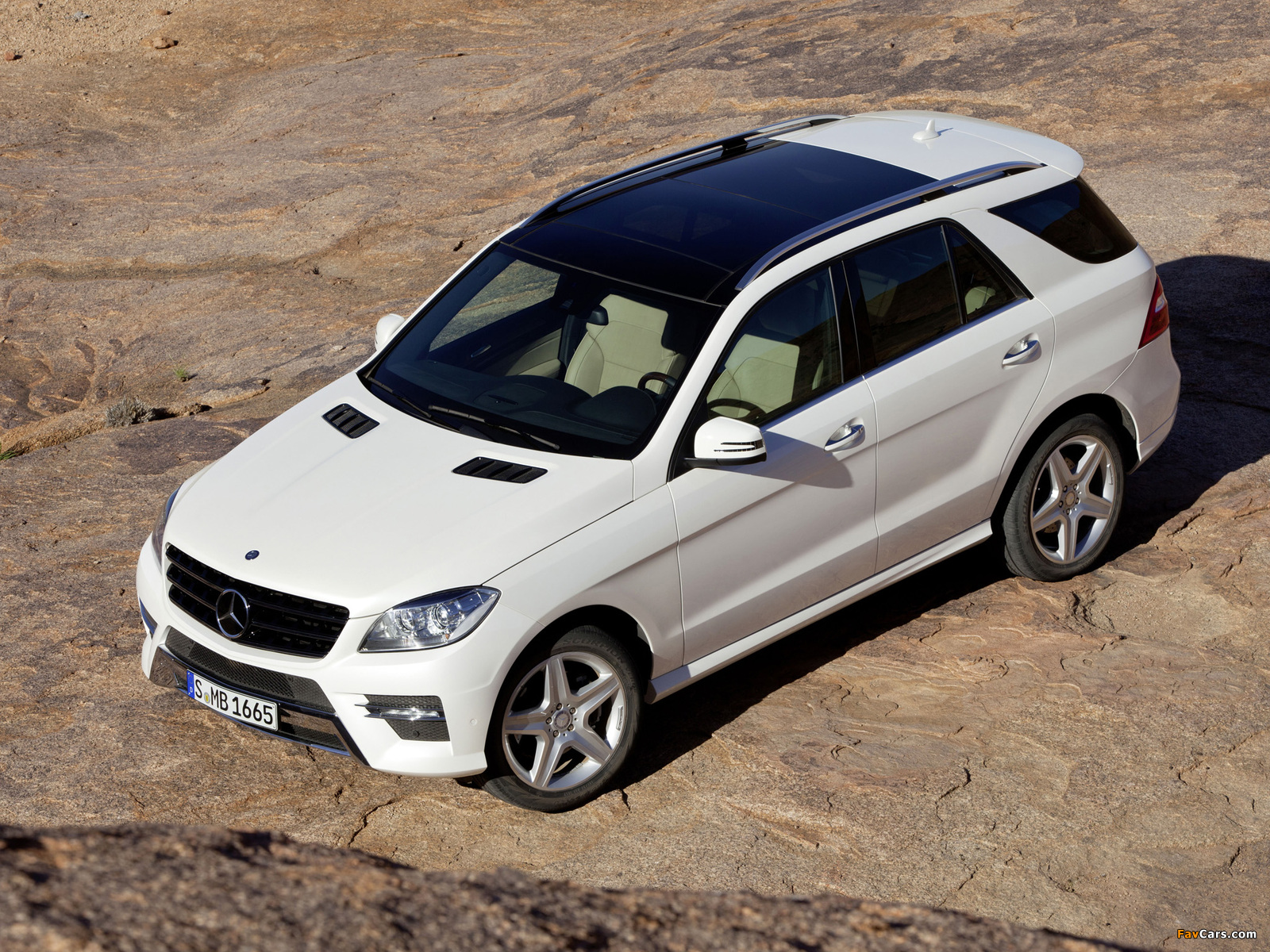 Mercedes-Benz ML 250 BlueTec AMG Sports Package (W166) 2011 wallpapers (1600 x 1200)