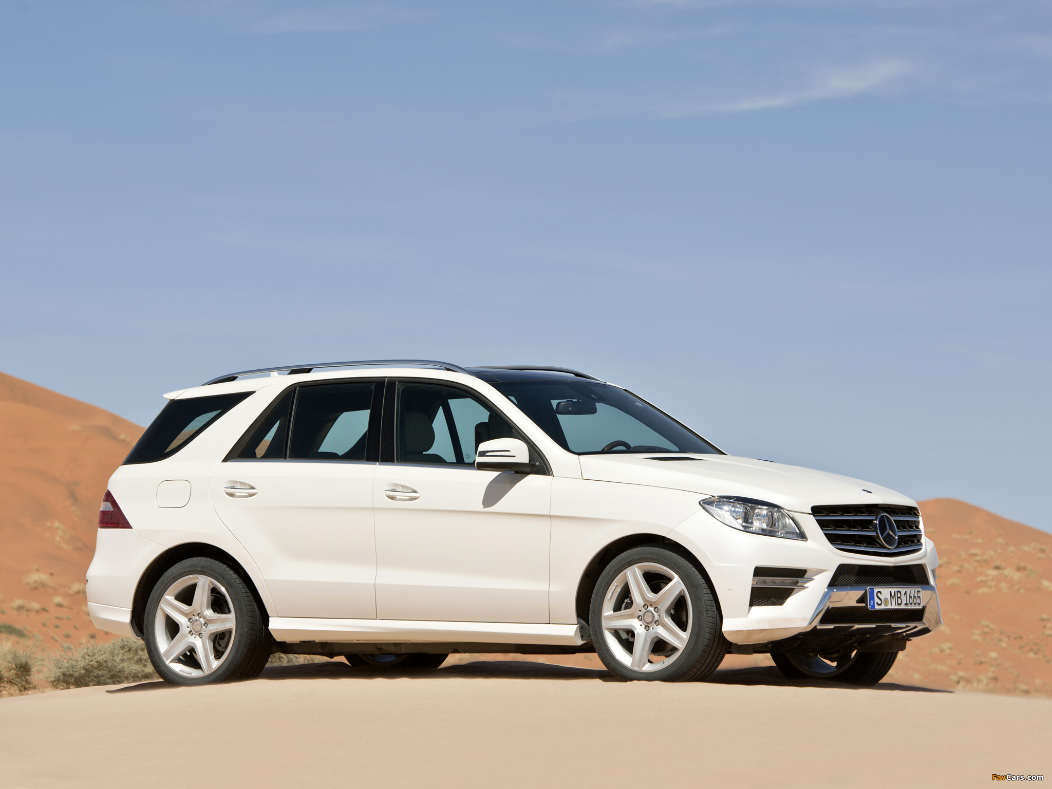 Mercedes-Benz ML 250 BlueTec AMG Sports Package (W166) 2011 wallpapers (2048 x 1536)