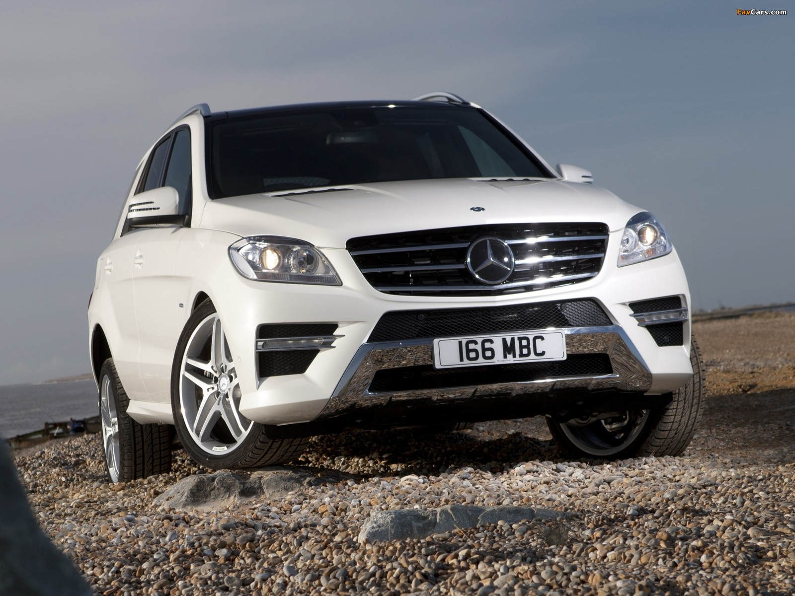 Mercedes-Benz ML 350 BlueTec AMG Sports Package UK-spec (W166) 2012 wallpapers (1600 x 1200)