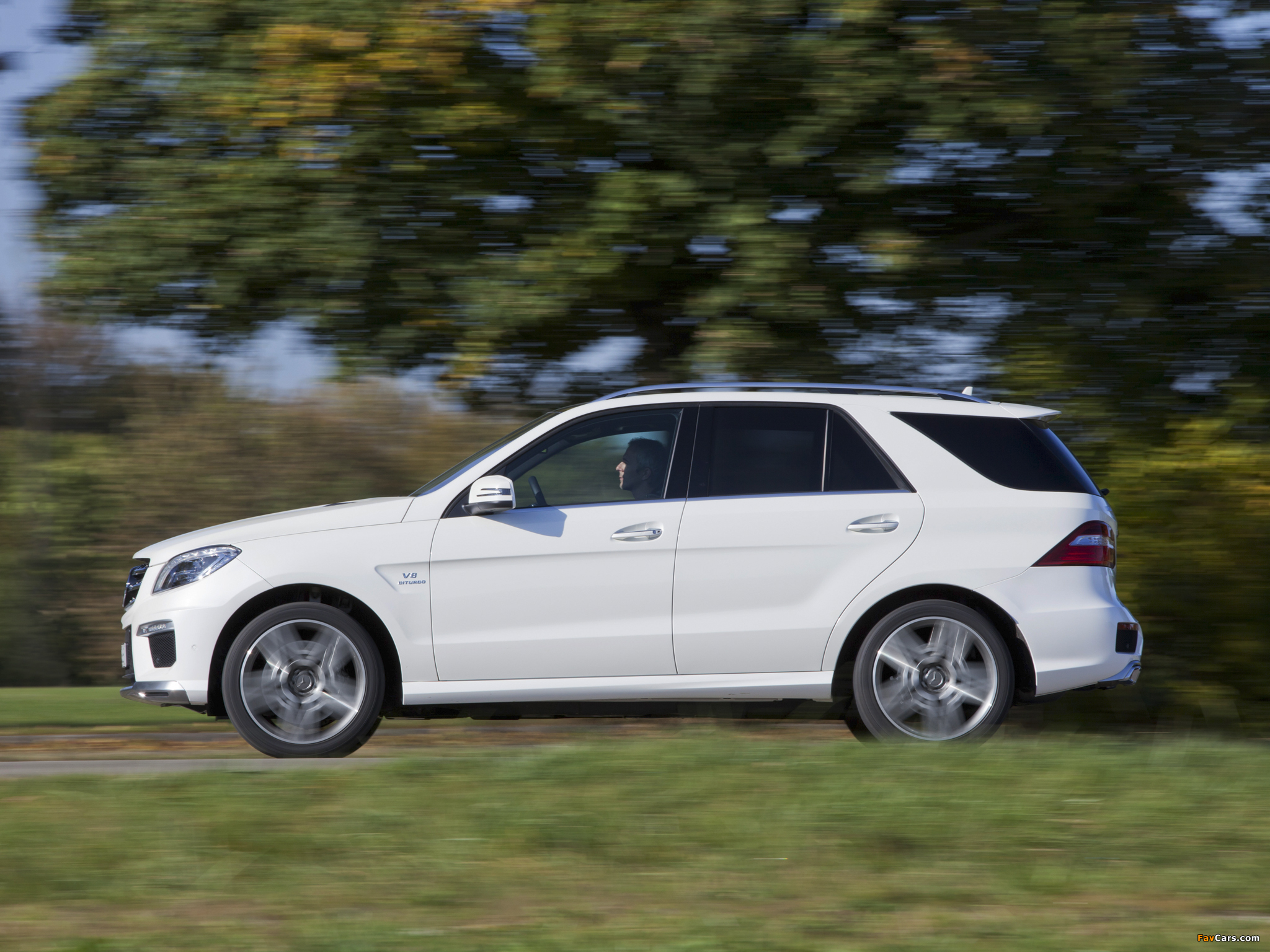 Mercedes-Benz ML 63 AMG (W166) 2012 wallpapers (2048 x 1536)