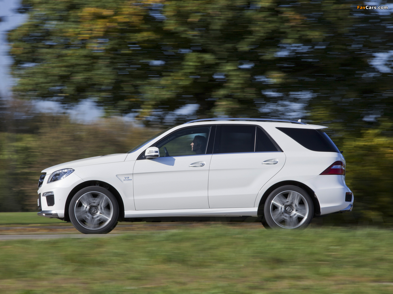 Mercedes-Benz ML 63 AMG (W166) 2012 wallpapers (1280 x 960)