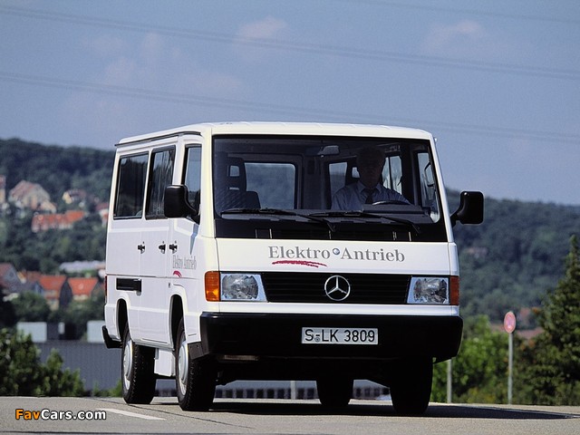 Photos of Mercedes-Benz MB100 B2 Elektro Antrieb 1994 (640 x 480)