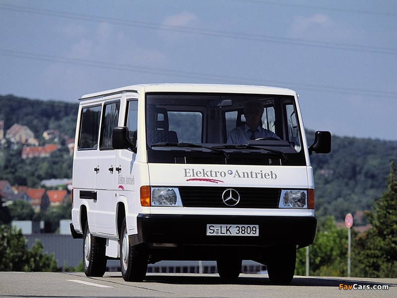 Photos of Mercedes-Benz MB100 B2 Elektro Antrieb 1994 (800 x 600)