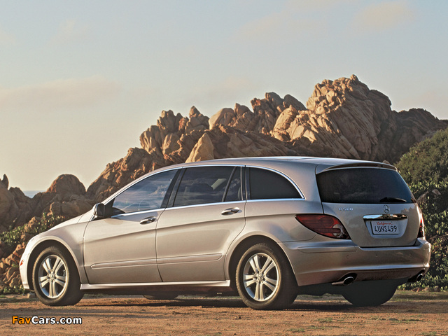 Images of Mercedes-Benz R 500 US-spec (W251) 2005–10 (640 x 480)