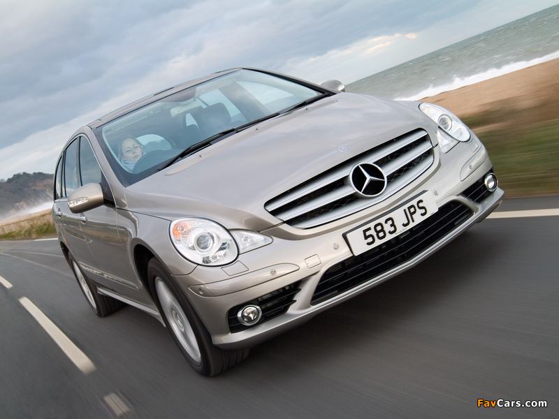 Images of Mercedes-Benz R 500 UK-spec (W251) 2005–10 (800 x 600)