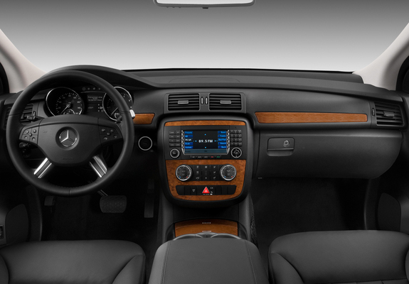 Images of Mercedes-Benz R 350 US-spec (W251) 2008–10