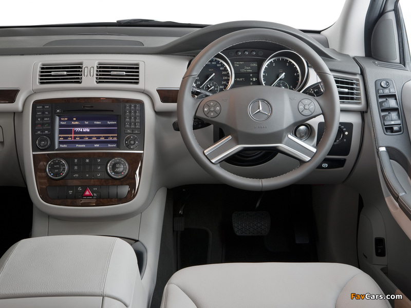Images of Mercedes-Benz R 300 CDI AU-spec (W251) 2010 (800 x 600)