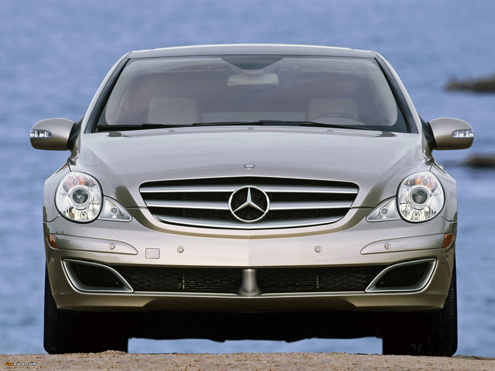 Mercedes-Benz R 500 US-spec (W251) 2005–10 photos (1600 x 1200)