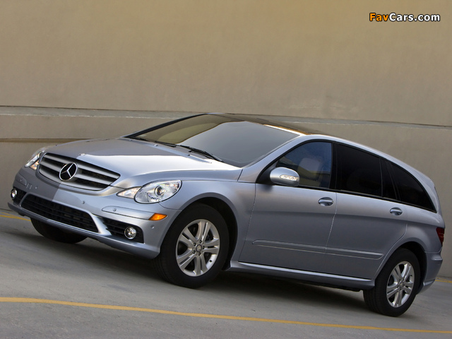 Mercedes-Benz R 320 CDI US-spec (W251) 2006–10 photos (640 x 480)