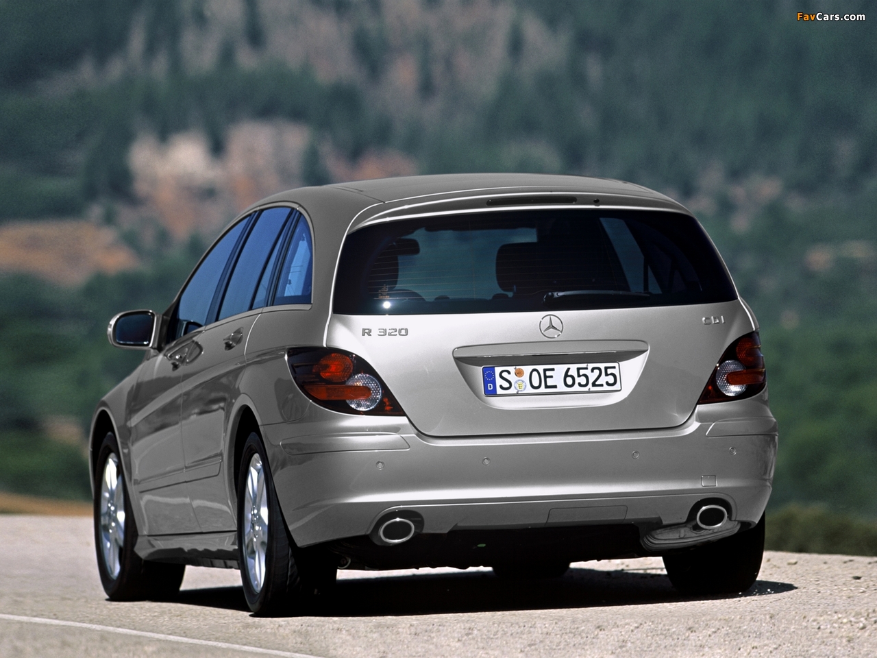 Pictures of Mercedes-Benz R 320 CDI (W251) 2006–10 (1280 x 960)