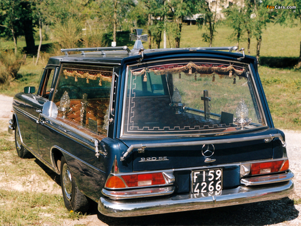 Images of Mercedes-Benz 220 SE Leichenwagen (W111) 1964 (1024 x 768)