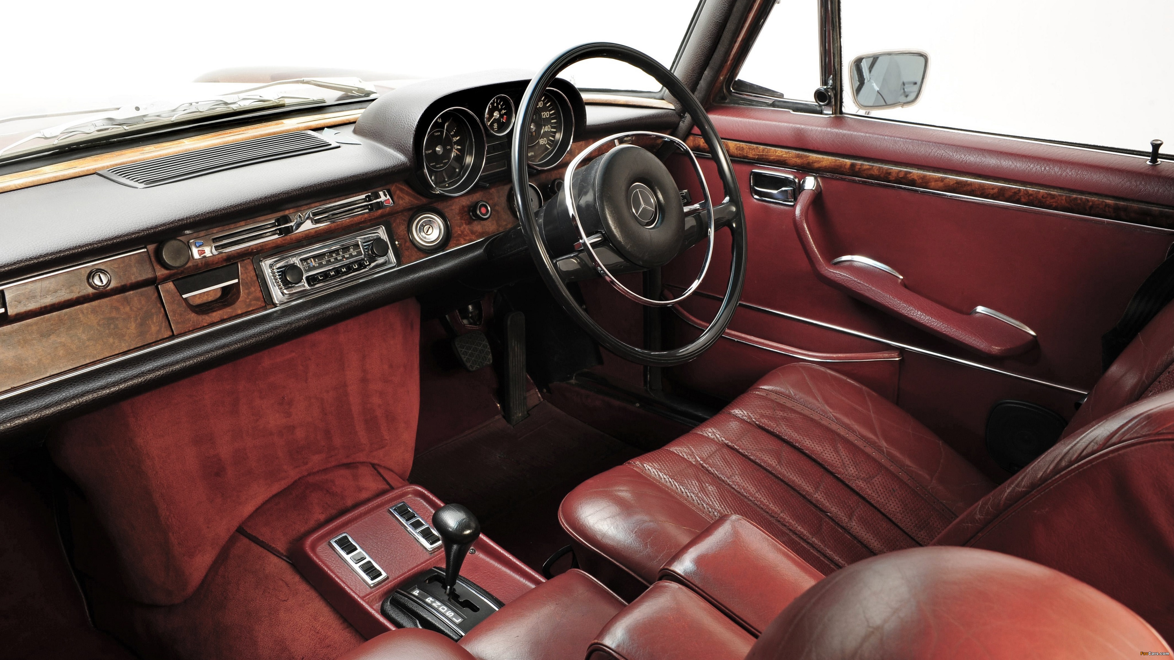 Images of Mercedes-Benz 300 SEL 6.3 UK-spec (W109) 1967–72 (4096 x 2304)