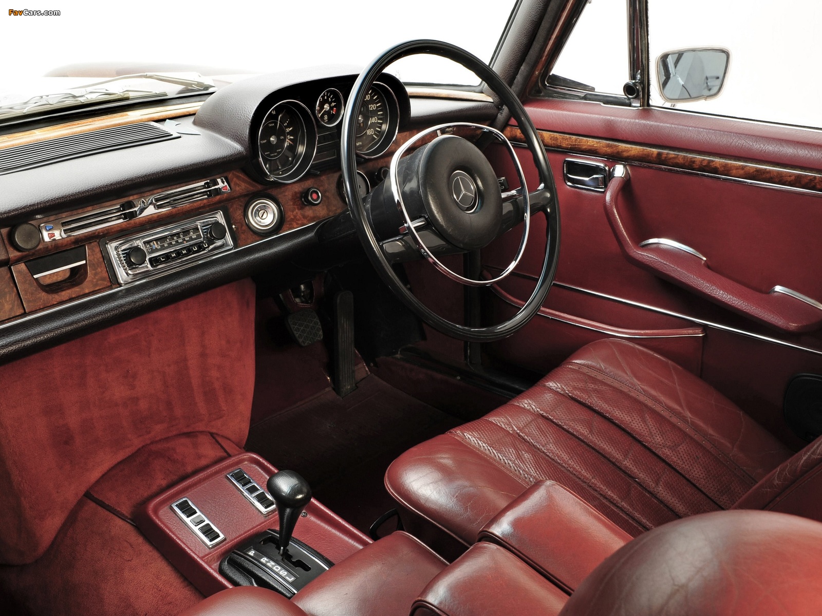 Images of Mercedes-Benz 300 SEL 6.3 UK-spec (W109) 1967–72 (1600 x 1200)