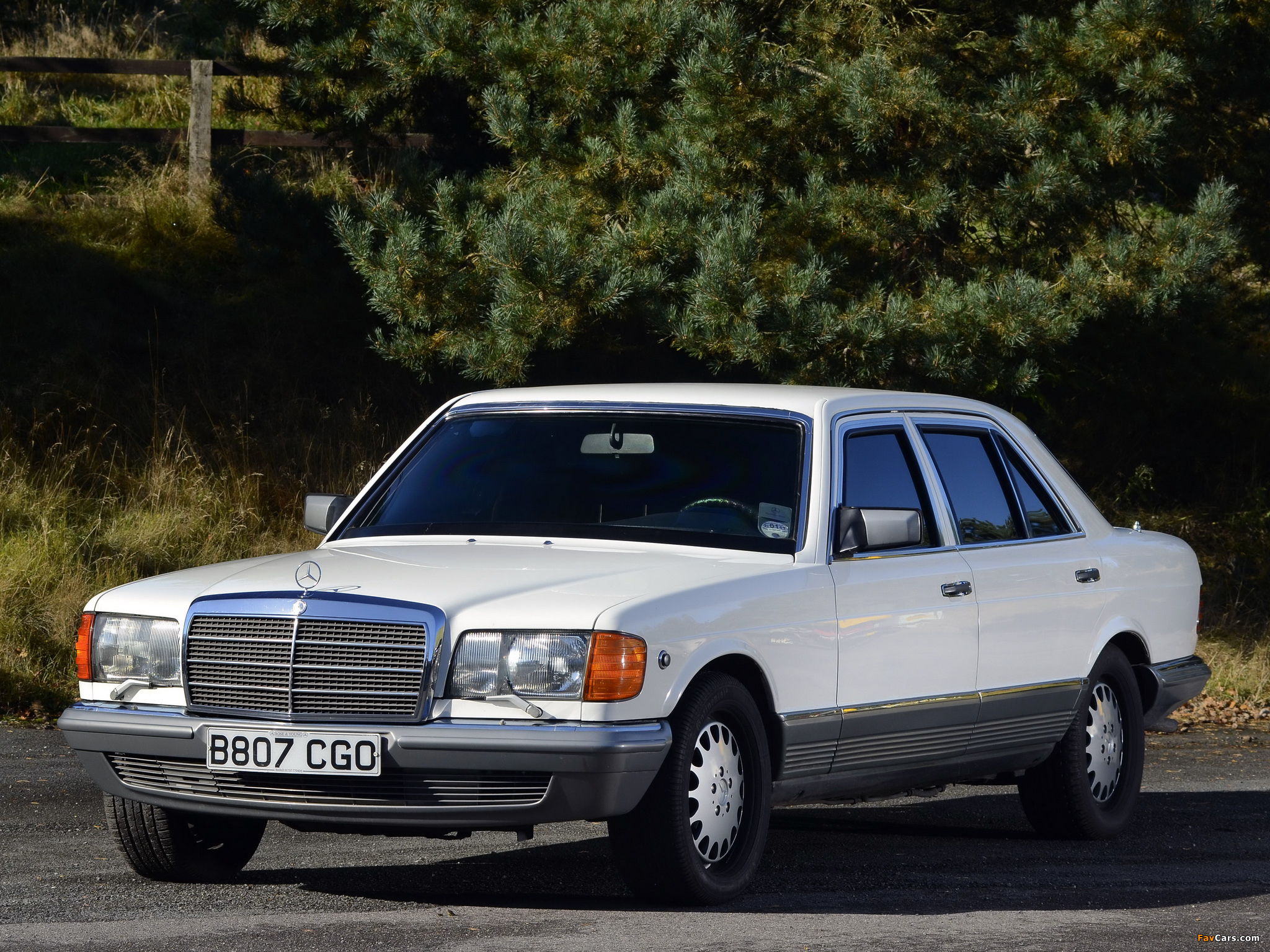 Images of Mercedes-Benz 500 SEL Guard (W126) 1985–91 (2048 x 1536)