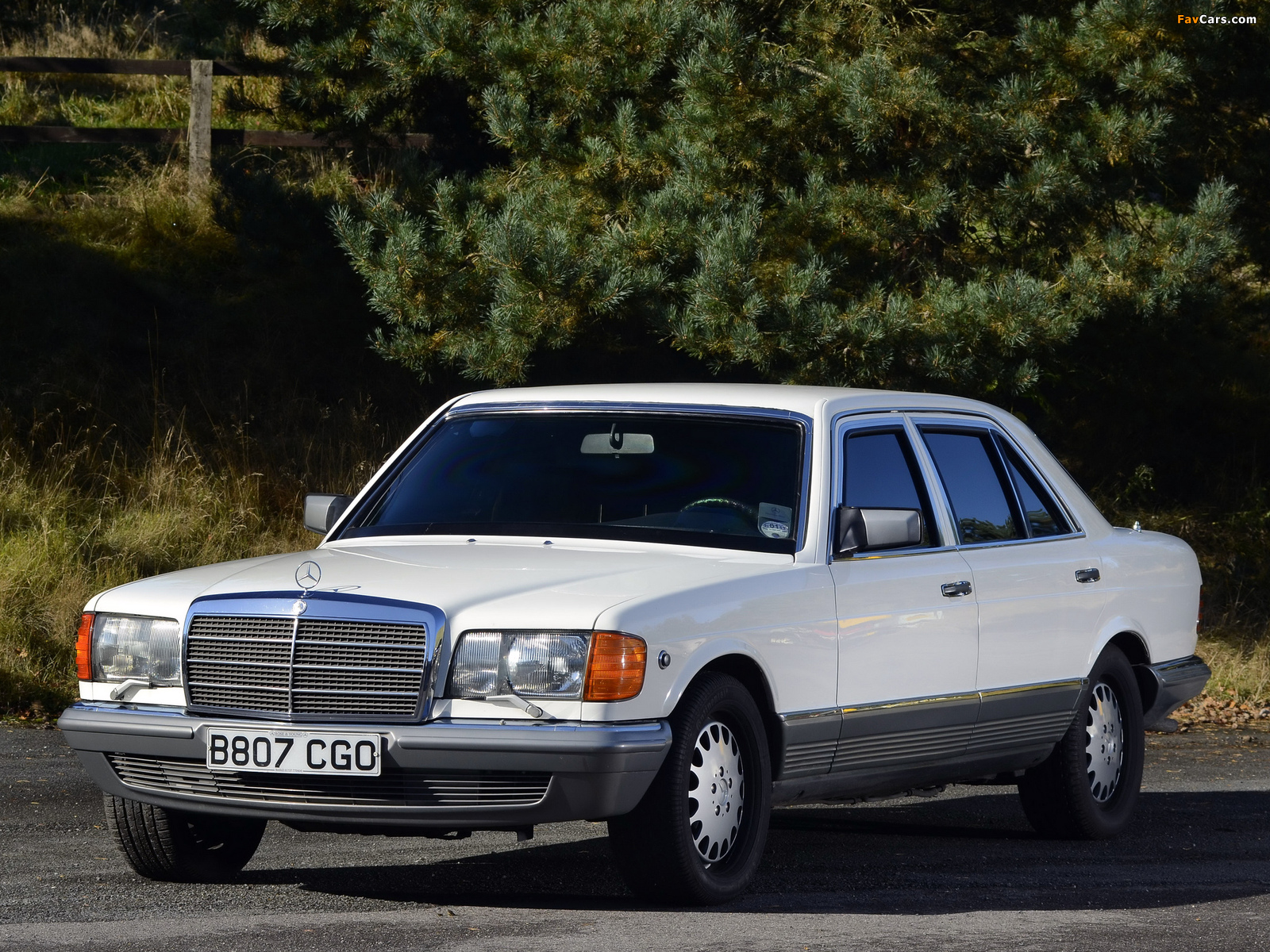 Images of Mercedes-Benz 500 SEL Guard (W126) 1985–91 (1600 x 1200)