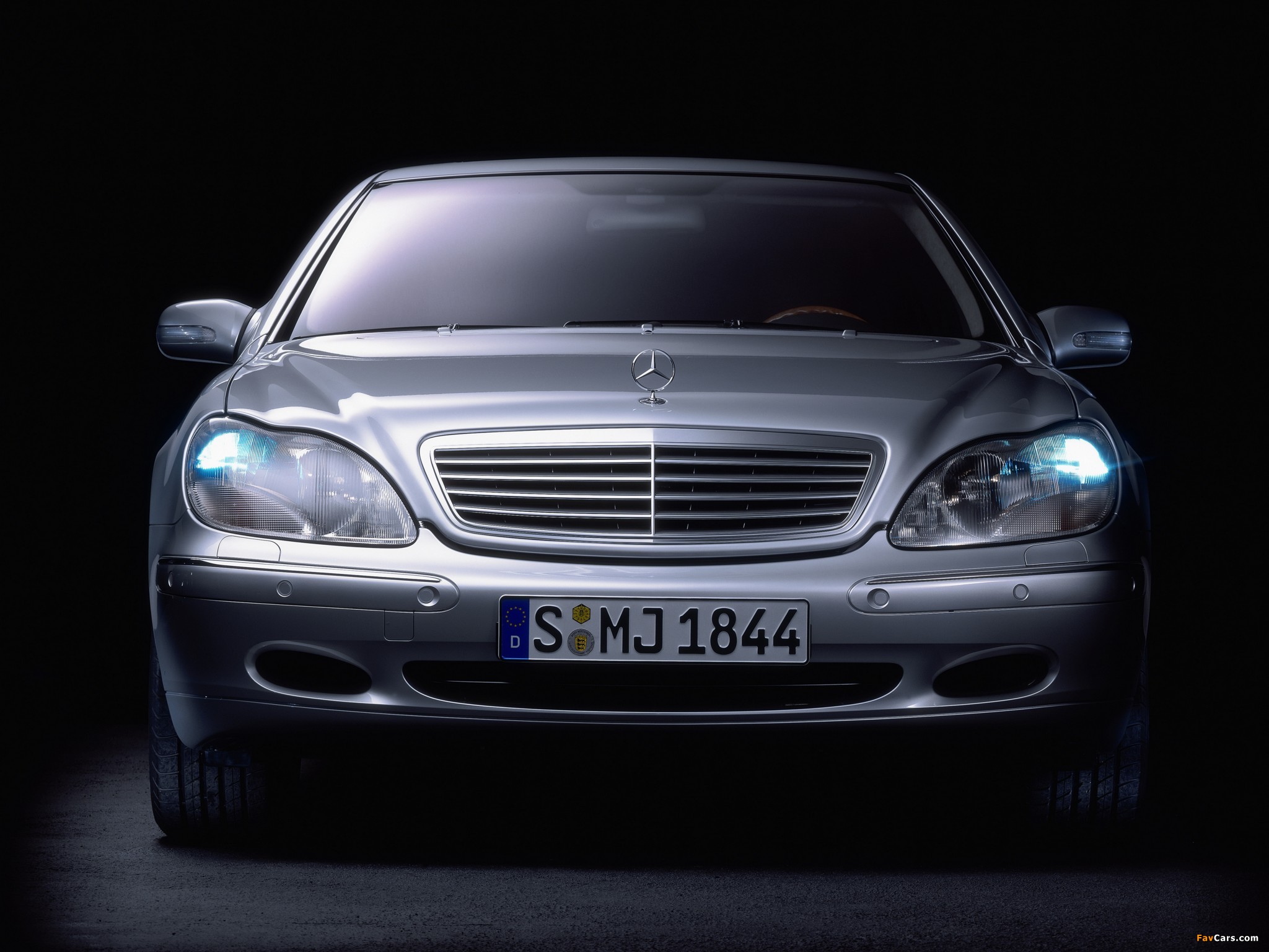 Images of Mercedes-Benz S 320 (W220) 1998–2002 (2048 x 1536)