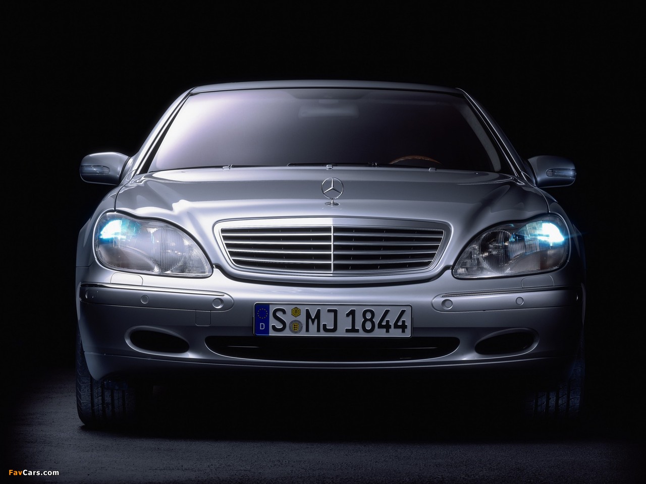 Images of Mercedes-Benz S 320 (W220) 1998–2002 (1280 x 960)