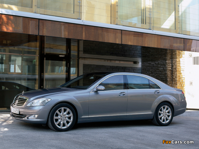 Images of Mercedes-Benz S 500 (W221) 2005–09 (640 x 480)