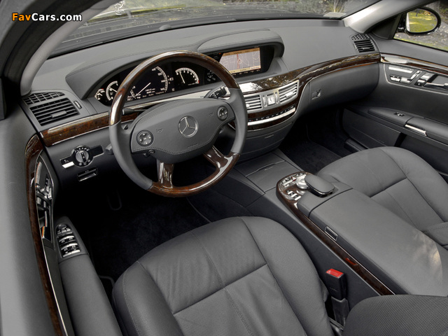 Images of Mercedes-Benz S 550 (W221) 2006–09 (640 x 480)
