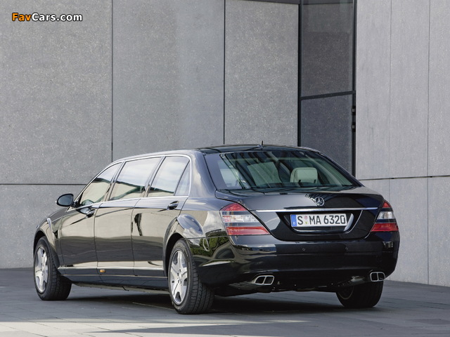 Images of Mercedes-Benz S 600 Guard Pullman (W221) 2008–09 (640 x 480)