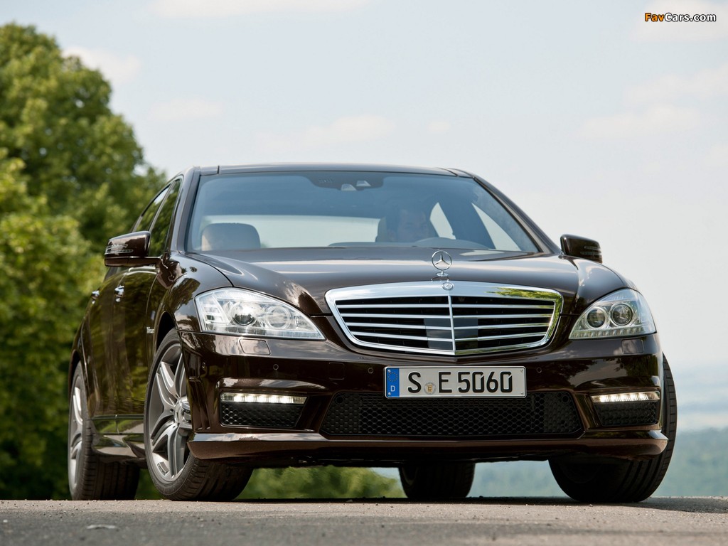 Images of Mercedes-Benz S 63 AMG (W221) 2010–13 (1024 x 768)
