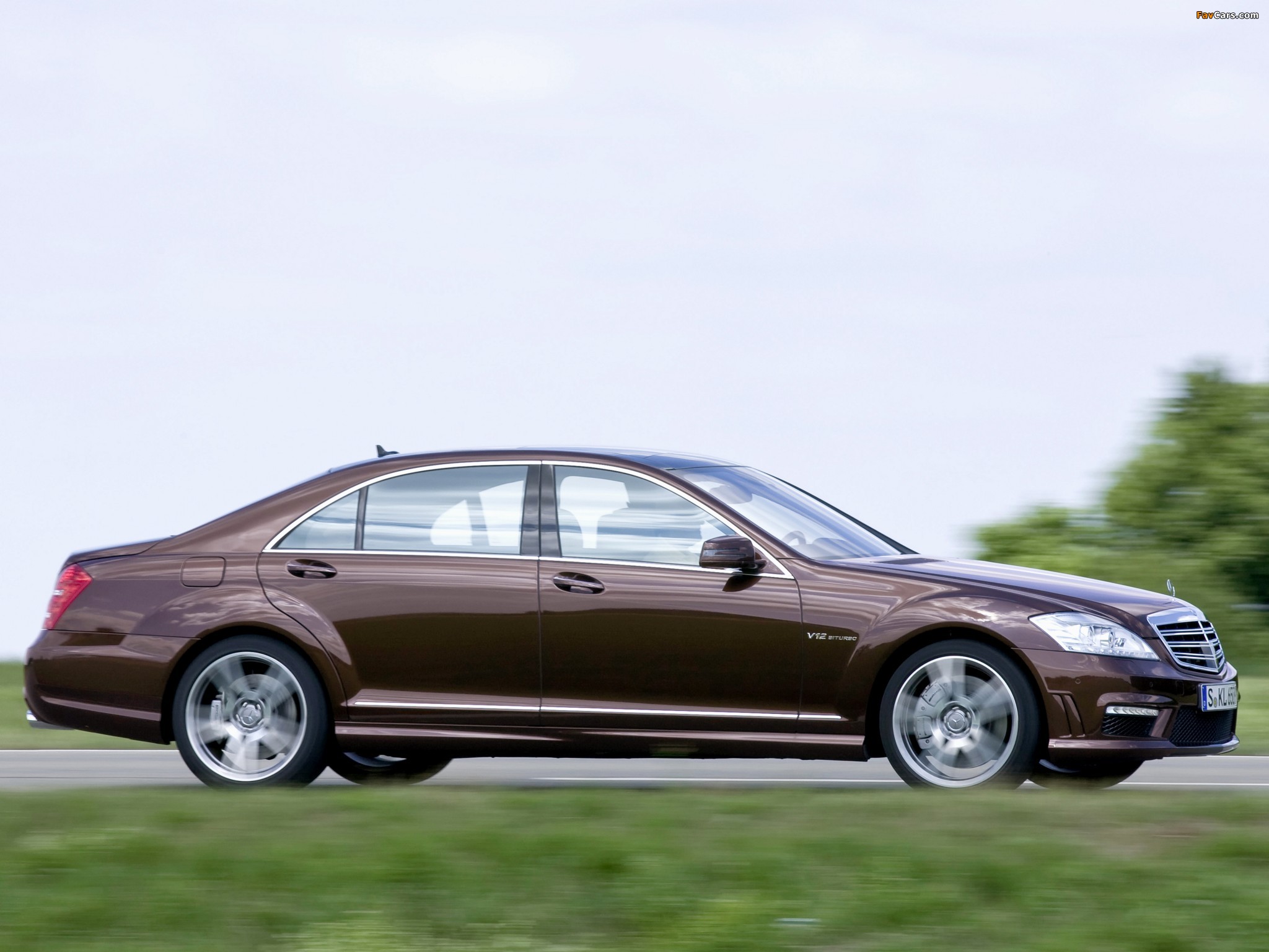 Images of Mercedes-Benz S 65 AMG (W221) 2010–13 (2048 x 1536)