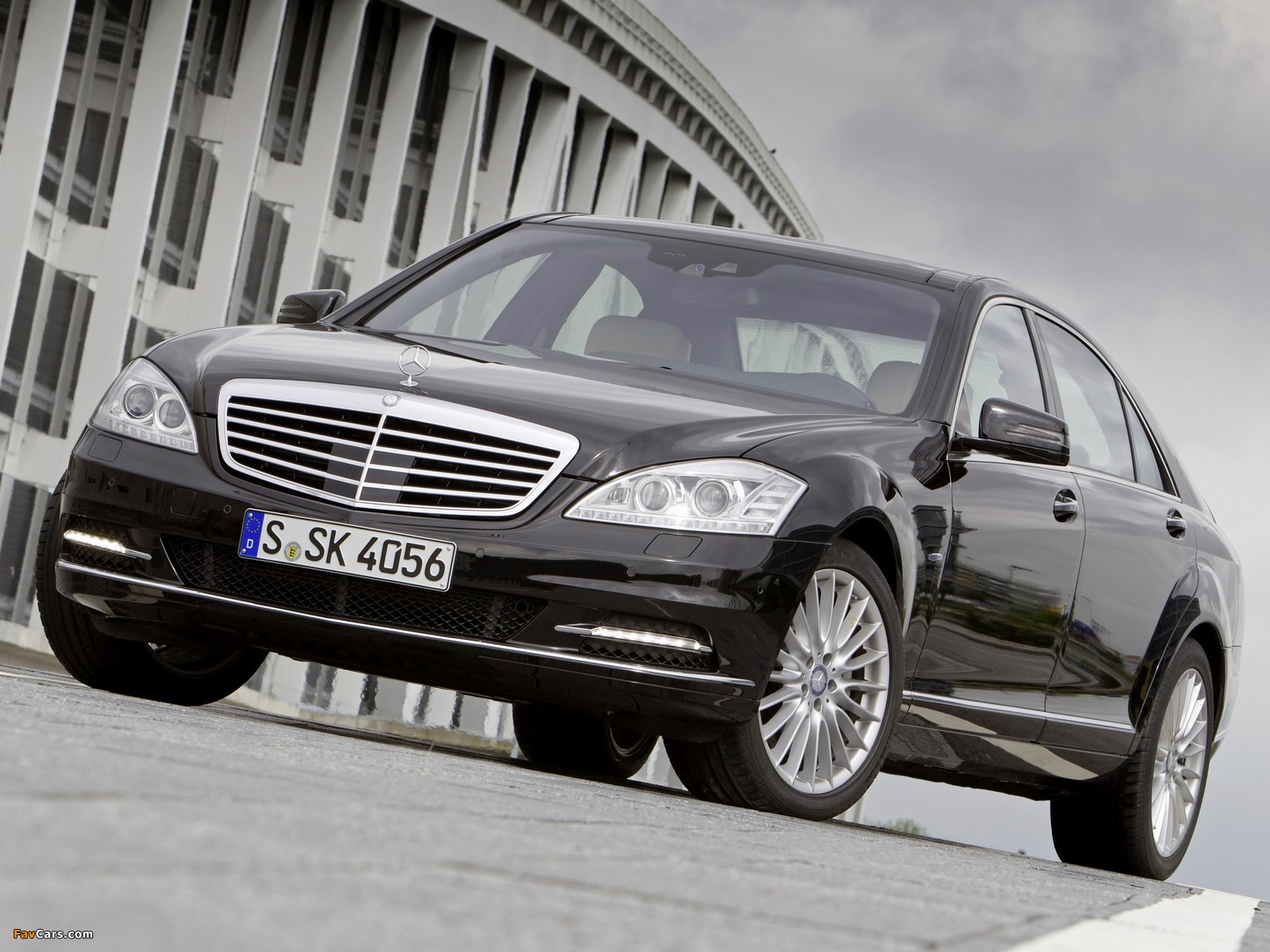 Images of Mercedes-Benz S 500 BlueEfficiency (W221) 2010–13 (1600 x 1200)