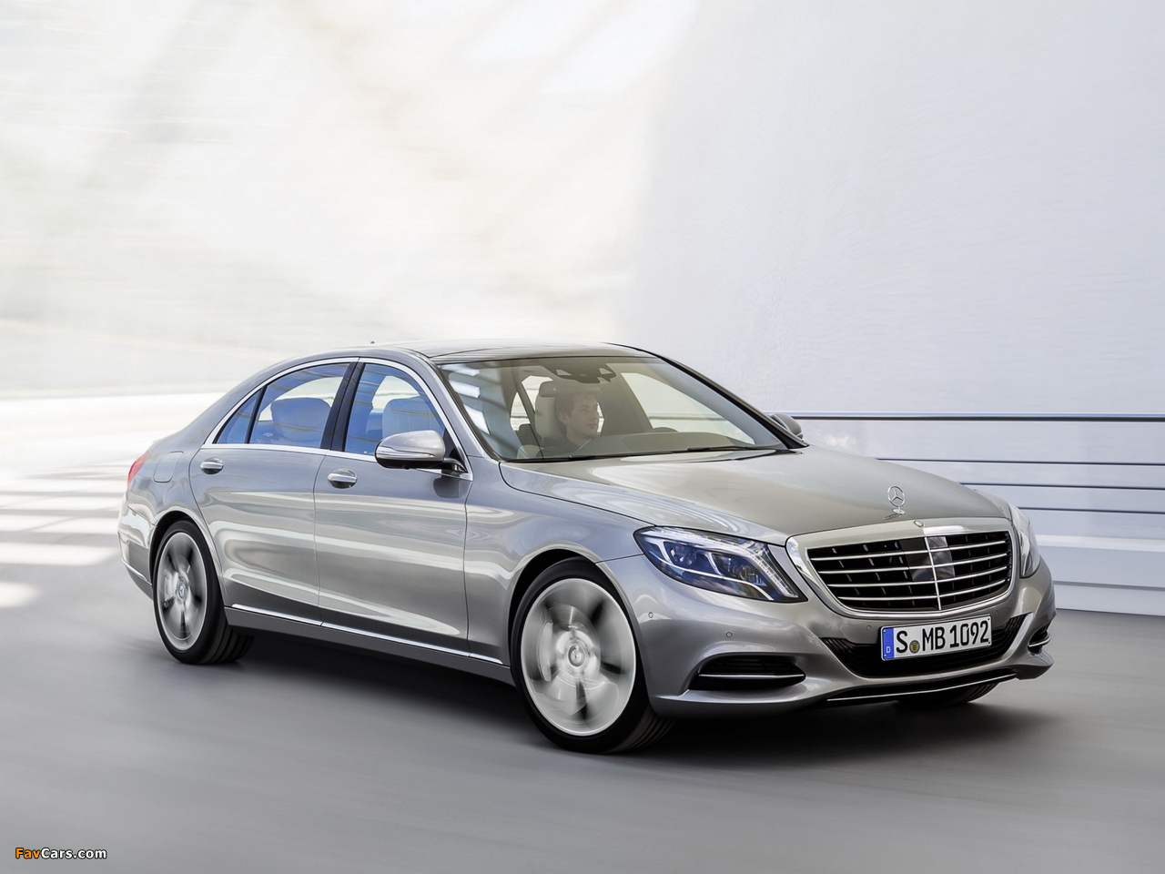 Images of Mercedes-Benz S 400 Hybrid (W222) 2013 (1280 x 960)