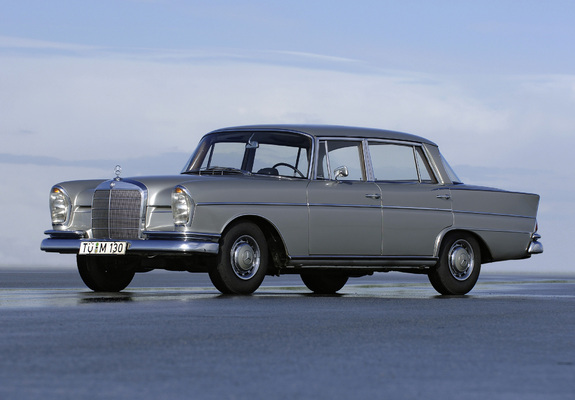 Mercedes-Benz 220 SE (W111) 1959–65 pictures
