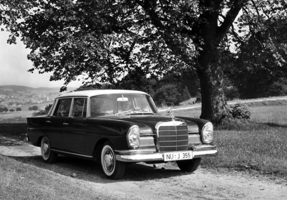 Mercedes-Benz 220 SE (W111) 1959–65 wallpapers