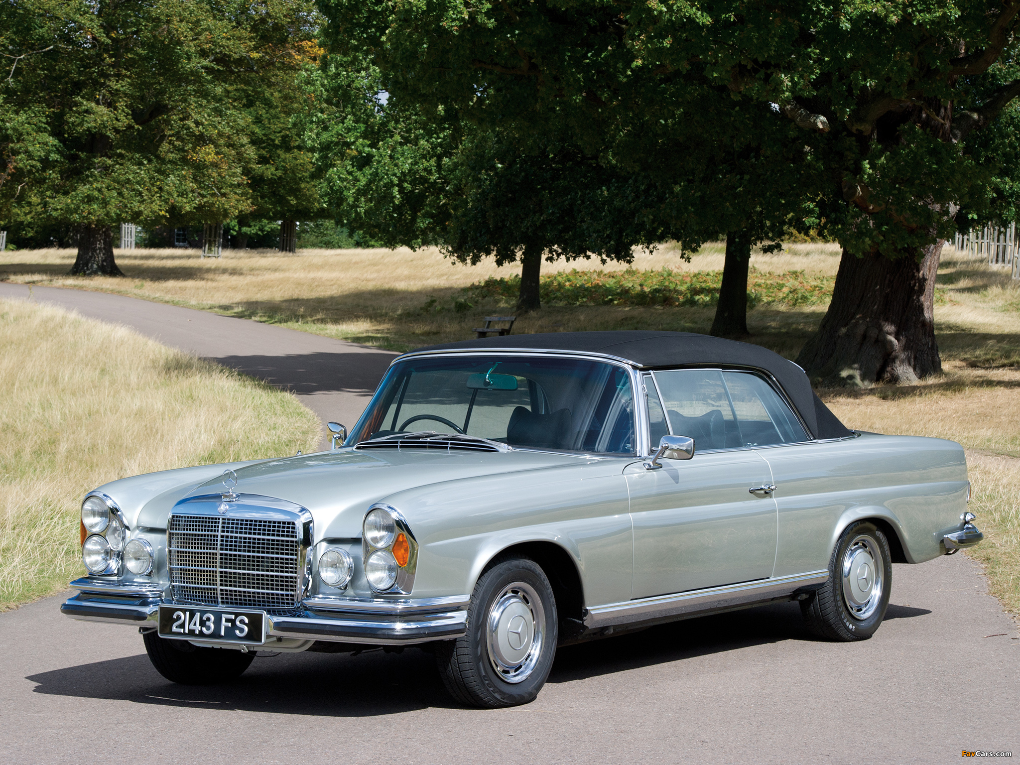 Mercedes-Benz 280 SE Cabriolet UK-spec (W111) 1967–71 pictures (2048 x 1536)