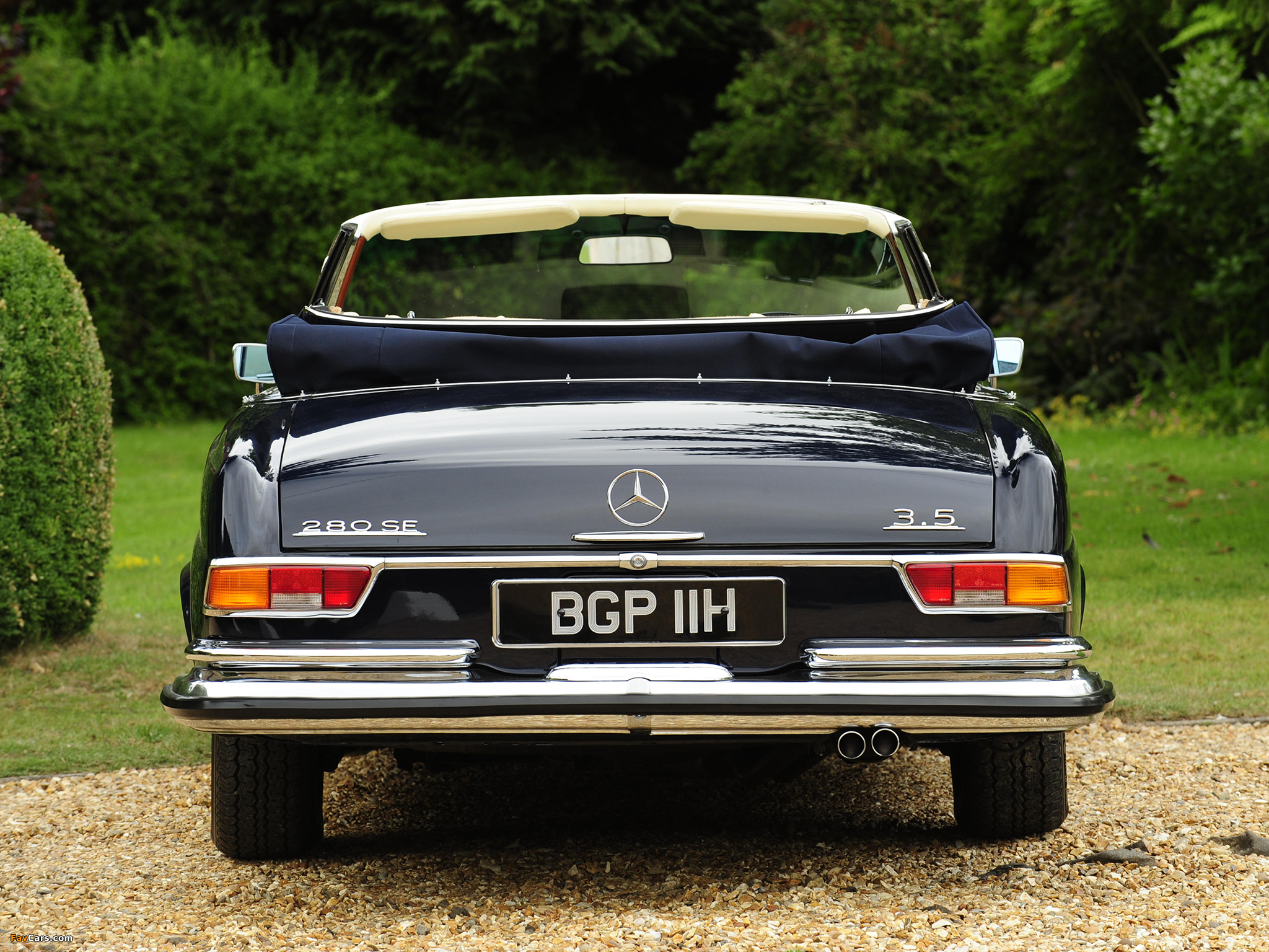 Mercedes-Benz 280 SE 3.5 Cabriolet UK-spec (W111) 1969–71 pictures (2048 x 1536)