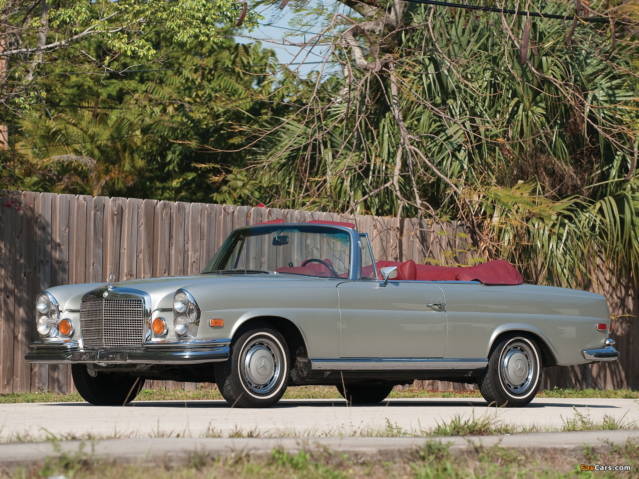 Mercedes-Benz 280 SE 3.5 Cabriolet US-spec (W111) 1969–71 wallpapers (1280 x 960)