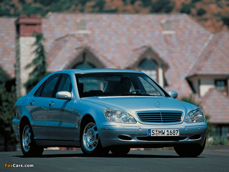 Mercedes-Benz S 320 (W220) 1998–2002 wallpapers (800 x 600)