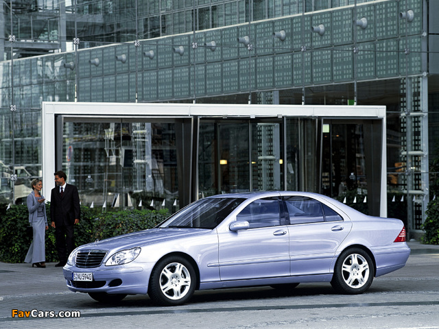 Mercedes-Benz S 500 4MATIC (W220) 2002–06 images (640 x 480)