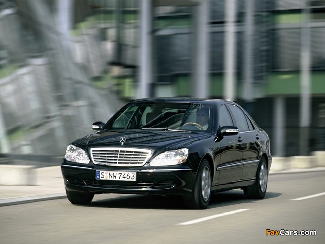 Mercedes-Benz S-Klasse Guard (W220) 2002–05 photos (640 x 480)