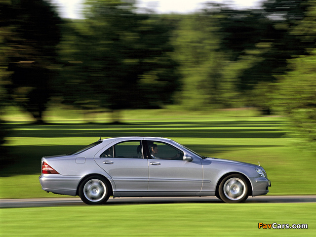 Mercedes-Benz S 500 4MATIC (W220) 2002–06 photos (640 x 480)